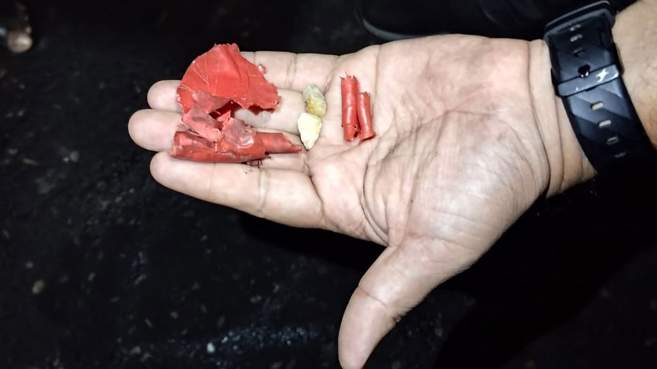 পল্টন মোড়ে হঠাৎ দুই ককটেল বিস্ফোরণ